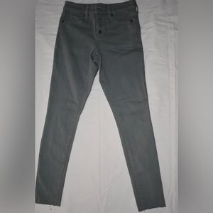 00 Universal Thread skinny/straight leg high rise jeans.